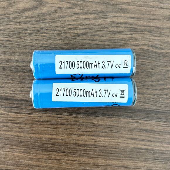 21700 5000mAh 3.7V Rechargeable Batteries - Pack of 2 Batteries - Button Top - Picture 2 of 2